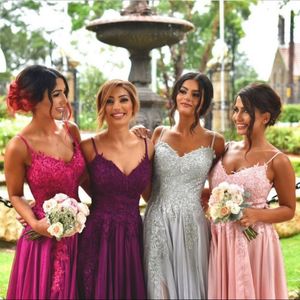 Sexy kleurrijke mooie bruidsmeisje jurken 2017 mode spaghetti riemen appliques tule lange prom jurken nieuwe collectie bruiloft jurken