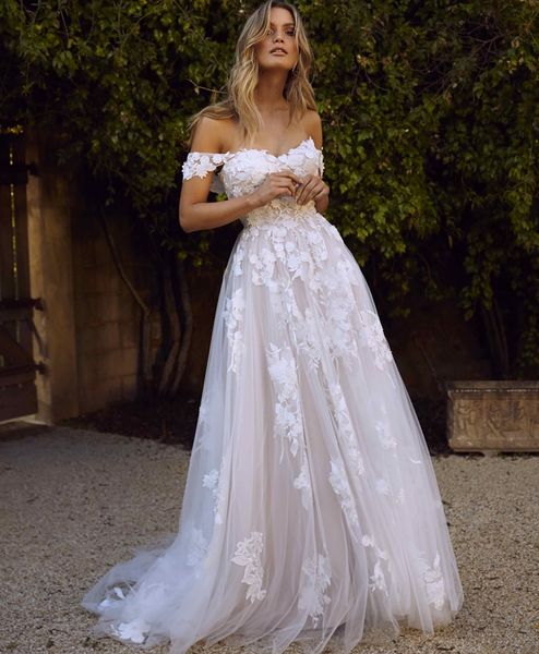 Vestidos de novia bohemios de campo sexy Sin espalda Una línea con hombros descubiertos Vestidos de novia largos de verano de tul con apliques Vestidos de novia bohemios por encargo