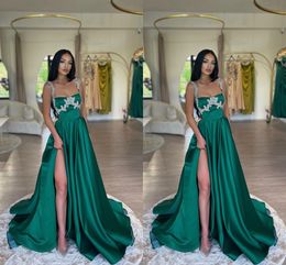 Sexy Emerald Green A Line Prom Robes Long for Women Spaghetti Stracts Side Slip Sprey Pleats Draped Party Robe Forme Formal Birthday Pageant Celebrity Evening