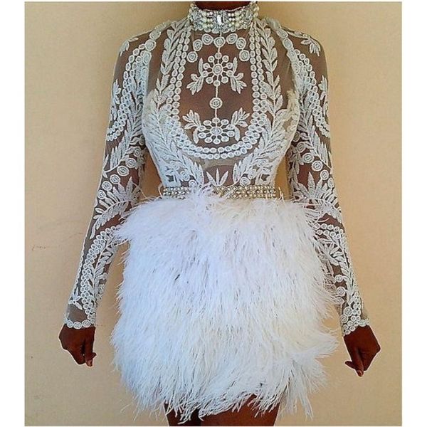 Robes de cocktail sexy gaine de plumes avec ceinture perles illusion manches longues dentelle appliques robe de bal courte pas cher mini robes de soirée formelles