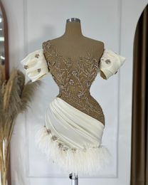 Vestidos de fiesta cortos de plumas sexis con cuentas de cristal y hombros descubiertos vestidos de mujer vestido de cóctel de noche Formal con ilusión