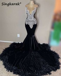 Sexy glitter zwarte zeemeermin prom jurken 2024 pure nek kristal steentjes veren feestjurken avondjurk gewaad de bal