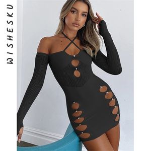 Sexy Halter Hals Off Schouder Uitgesneden Bodycon Mini Jurk Vrouwen Lange Mouw Backless Massaal Goth Zwarte Jurken Herfst Winter 220507