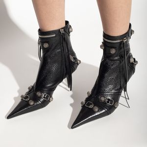 Sexy Bottes À Talons Hauts Designer De Luxe Cowboy Chaussons Noir En Cuir Véritable Rivets Bout Pointu Femme Chaussures D'hiver Grande Taille 43
