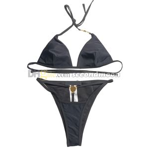 Sexy creux de bikini creux Femmes Set Setwwwear Sweetwear Fashion Halter Swimsuit Couleur Solid Bathing