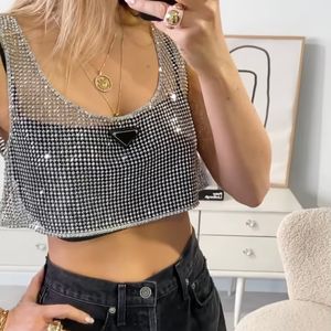 Sexy Holle Strass Vest Shirts Strand Persoonlijkheid Ontwerp Tops Hoge Kwaliteit Twee Stukken Tees Meisjes Mooie Korte Shirt Camis