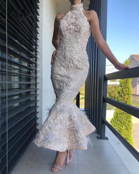 Sexy Mavory Mermaid Dresses con plumas con cuello alto en el tobillo longitud de encaje Marriage Mujeres vestidos de noche