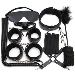 Sexy Lederen Kits Pluche Sex Bondage Set Handboeien Sex Games Zweep Gag Tepelklemmen Speeltjes Voor Koppels Exotische Accessoires 240105