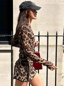Mini robe imprimée léopard sexy pour femmes simples manches longues longues vestidos vestide féminin streetwear high femel 240412