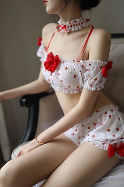 Lingerie Sexy mignonne japonaise rose, Costumes de Cosplay aux fraises, uniforme, costume de jeu sexuel, ensemble de tentation érotique pour femmes 240307