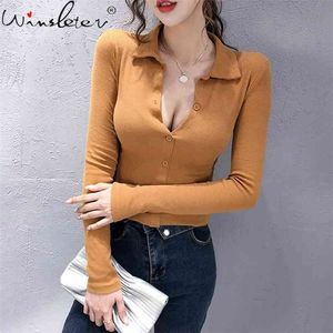 Sexy camiseta de corte bajo Mujeres Slim Stretchy Turn-Down Collor Botones de inmersión Sólido Manga larga Camiseta corta Crop Tops Tees T07606B 210421