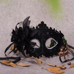 Sexy Maskerade Maskers Zwart Wit Kant Bruids Halloween Maskers Venetiaans Halfgelaatsmasker voor Kerstmis Cosplay Party Oogmaskers CPA917250s