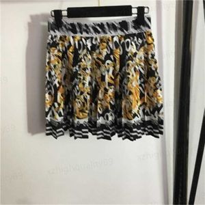 Sexy Mini Rokken Designer Jurk Retro Bloemen Letter Print Zwart Hoge Taille Geplooide Korte Halve Rok Luxe Katoen Stof Vrouwen Kleding Zomer Comfortabel En Koel