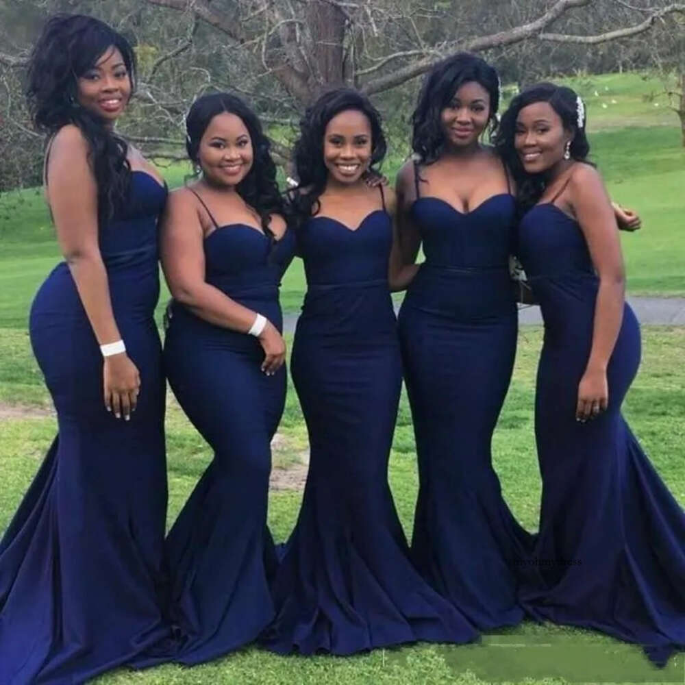 Sexig marinblå brudtärklänningar för bröllopsgästfest billiga remmar med älskling hals plus storlek afrikansk svart flickor prom klänning 2024