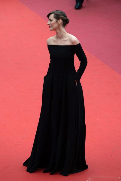 Sexy Off épaule 2019 robes de soirée de célébrités au Festival de Cannes avec manches longues deux poches, plus la taille tapis rouge robes de bal