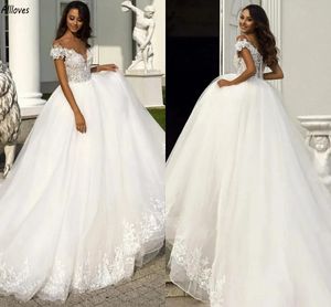 Sexy hors de l'épaule une ligne robes de mariée avec des appliques de dentelle jupe en tulle moelleux femmes robes de mariée grande taille balayage train boutons arrière robes De Novia CL3232