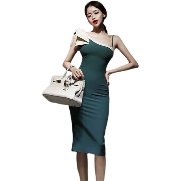 Sexy un hombro vestido pieza damas coreanas verano cuello irregular cabaret fiesta vestidos ajustados para mujeres 210602