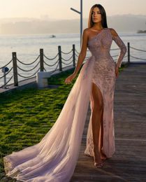 Sexy One épaule sirène robes de bal côté haut dentelle en dentelle partage en dentelle de soirée formelle robe de séance photo