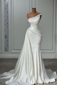 Robes de mariée sexy une épaule perles perles trompette ajustée longues robes de mariée dos nu Robes de mariage sur mesure BC15208