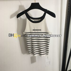 Sexy Party Knit Vest Femmes Terle débarqué Halter Trops Summer Summer Striped Tanks Tees Designer Broidered Logo Treater Top