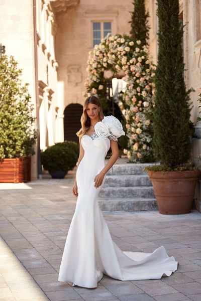 Sexy Plus La Taille Sirène Robes De Mariée Bohème Dos Ouvert À La Main Rose Fleurs Cour Train Chérie Plage Robe De Mariée Boho Robe De Novia MN003