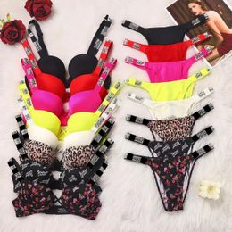 Sexy Push Up Bra and Panty 2 PCS Sets Rhinestone Femmes sous-vêtements Brassiere confortable A réglable lingerie en gros 240326