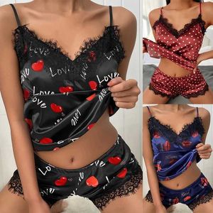 Pyjamas sexy Lingerie érotique en dentelle Pyjamas Sexy femmes Satin soie nuisette col en v femmes pyjamas robes sexy exotiques chemise de nuit érotique chaude 240330