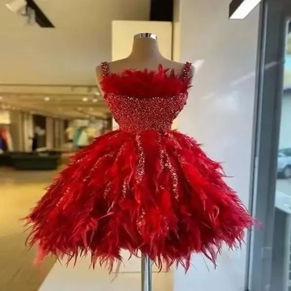 Sexy plumes rouges robe de bal robes de cocktail paillettes scintillantes tenue de bal courte sans manches robe de soirée femmes robes formelles PRO232