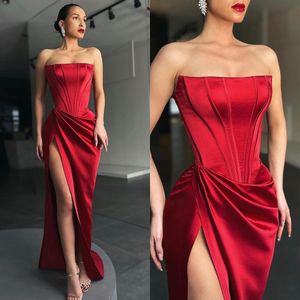 Robes de bal rouges sexy sans bretelles en os corsage robes de soirée de soirée plis fente semi-formelle tapis rouge longue robe d'occasion spéciale