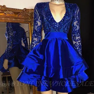 Robes de cocktail courtes à paillettes bleu royal sexy col en V manches longues robe de bal de soirée grande taille tenue de soirée formelle avec des glands BC3995