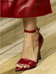 Sandales sexy talons hauts rouges pointu
