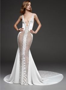 Vestidos de novia transparentes de sirena sexy 2022 Escote en V profundo 3D Encaje floral Tren de barrido Playa Boho Vestido de recepción nupcial