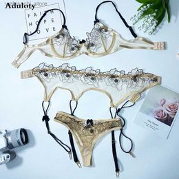 Ensemble sexy Aduloty Nouveau femme intime sexy lingerie broderie Sex Bra and Panties Garter Belt Set Lace Underwear Set Erotic Costume L2447