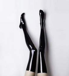 Ensemble sexy noir fait à la main bases en latex en latex Rélastique unisexe longue cuisse hautes chaussettes serrées 230817