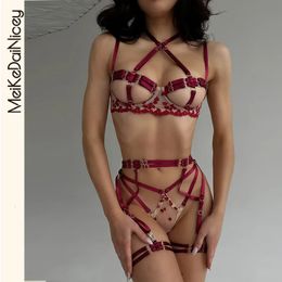 Ensemble Sexy MeiKeDaiNicey licou Bandage Lingerie femmes 3 pièces ensembles érotiques bouton coeur gothique jarretière Kit 231129