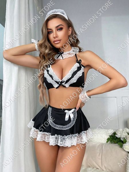 Ensemble sexy Costume de jeu de rôle de femme de chambre coquine Soutien-gorge push-up en dentelle Halter Mini-jupe en maille contrastée String Lingerie pour femmes Sous-vêtements 231017