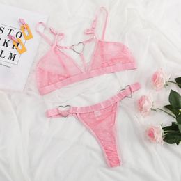 Conjunto sexy de lencería rosa para mujer, ropa interior, sujetador de encaje y conjuntos de fiesta, lencería transparente femenina en forma de corazón 231219