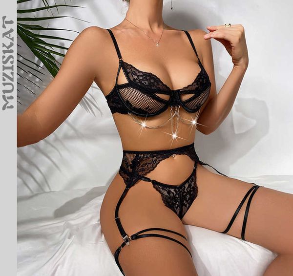 Conjunto sexy Ropa interior de encaje de mujer Brasil Conjuntos de lencería de mujer más vendidos Conjunto de lencería de encaje ultrafino Completo 4 Conjunto de lencería exótica con cadenas P230428