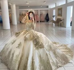 2022 Champagne Kralen Quinceanera Jurken Lace-up Geappliceerd Lange Mouw Prinses Baljurk Prom Party Draag Masquerade Jurk CG001