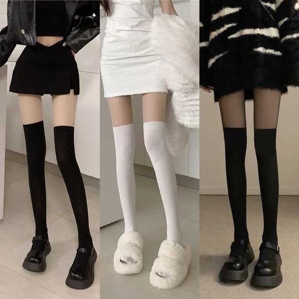 Chaussettes sexy lingerie sexy épisser des collants faux chaussettes longues chaussettes hautes en noir et blanc de couleur japonaise jk filles chaussettes femme Q240427