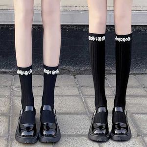 Sexy sokken solide kleur zwarte witte sokken vrouwen kousen parel zoete meisjes lange sokken kousen vrouwen jk Japanse stijl knie sokken kous 240416