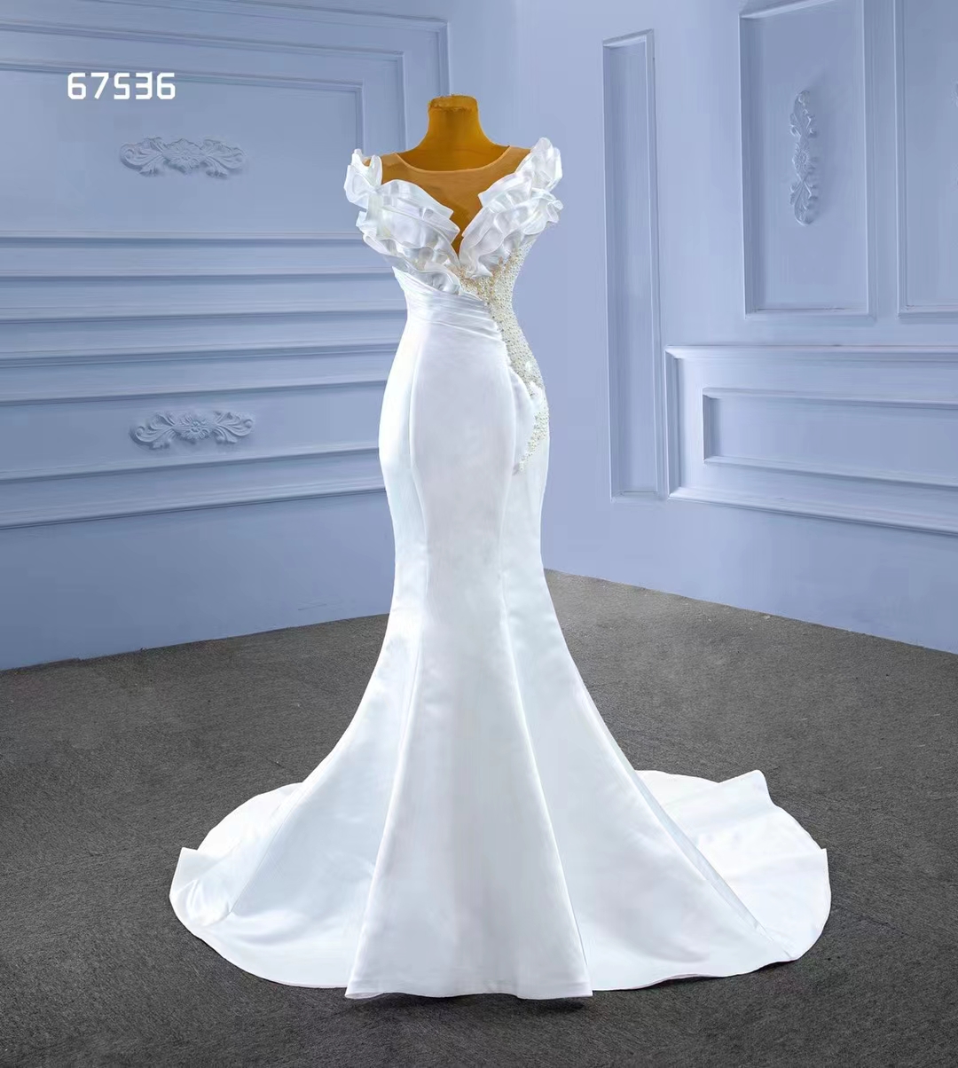 Sjöjungfru bröllopsklänning sexig mjuk satin vit trend design partiell pärlor SM67536