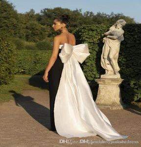 Sexy strapless aline-avondjurken wit en zwart hoge zijkant split vloerlengte formele prom-feestjurken met grote strik5528943