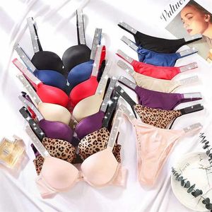 Sexy Zomer Diepe V Brief Steentjes Bh Set Vrouwen Ademend Ondergoed Set Effen Korte Panty 2 Stuks Sets Dame lingerie Sets Y0251t