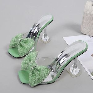 Sexy TRILEINO Zomer Slippers 471 Party Mode Groene Boog Hakken Sandalen Vrouwen Vierkante Open Teen PVC Transparante Slides Schoenen 5