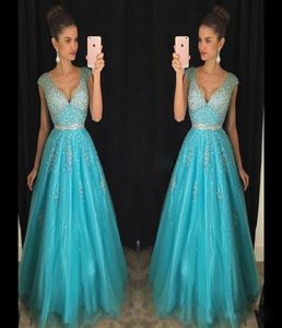 Robes de bal sexy turquoise tulle V manches de capuche sans dossiers plongeant les robes de soirée de robe de fête longue de fête