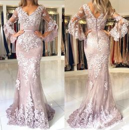 Sexy V-hals Kant Mermaid Prom Jurken Lange Mouwen Tule Applique Sweep Train Formele Party Avondjurken met Knoppen Elegante Jurken Slijtage