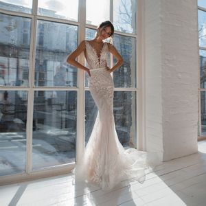 Robe De mariée sirène Sexy, col en v, avec ceintures, sans manches, dos nu, avec des appliques en dentelle, sur mesure, 2022