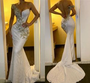 Sexy witte één schouder zeemeermin Afrikaanse prom -jurken vintage kanten toegewezen open achterkant avondjurk lange formele feestjurk