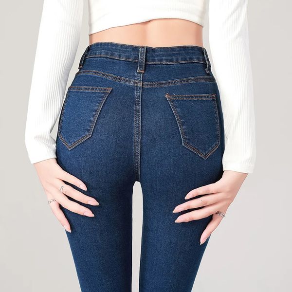 Femmes sexy Blue Slim Skinny Jeans en denim haut taille maman élastique étendue pantalon crayon lavé Streetwear pantalon serré 240423